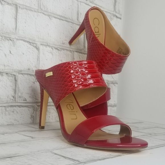 🆕️💥Calvin Klein Shayna Red Heel Sandal - Picture 8 of 8